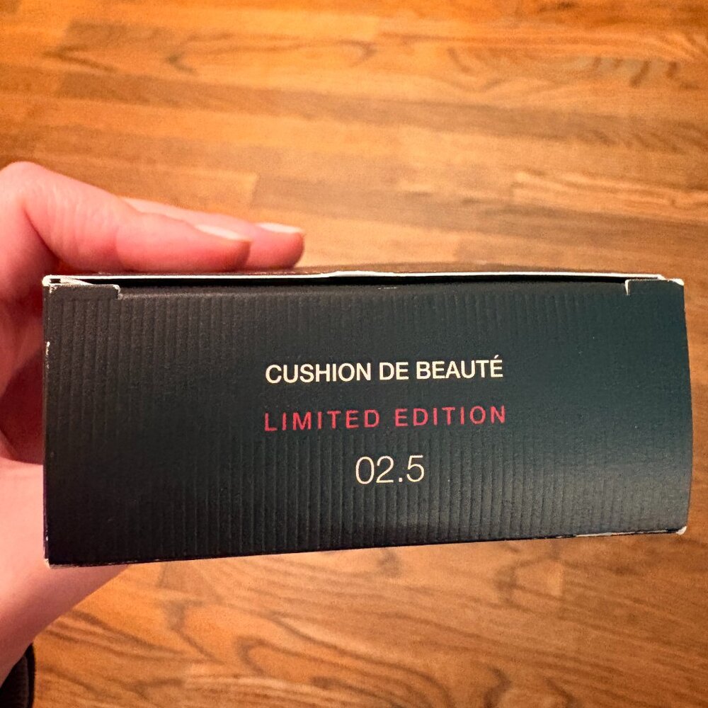 NIB Gucci Cushion de Beauté Limited Edition SPF Foundation (color #02.5) - Picture 4 of 4